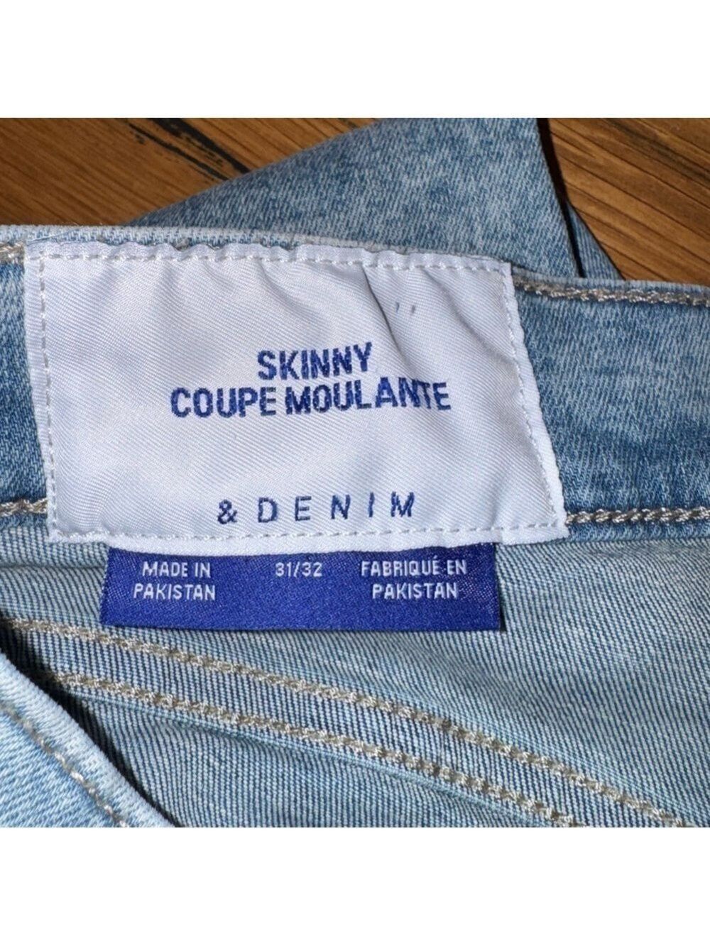 H&M Skinny Coupe Moulante Jeans Light to Medium Wash Size 31/32 - Picture 4 of 5